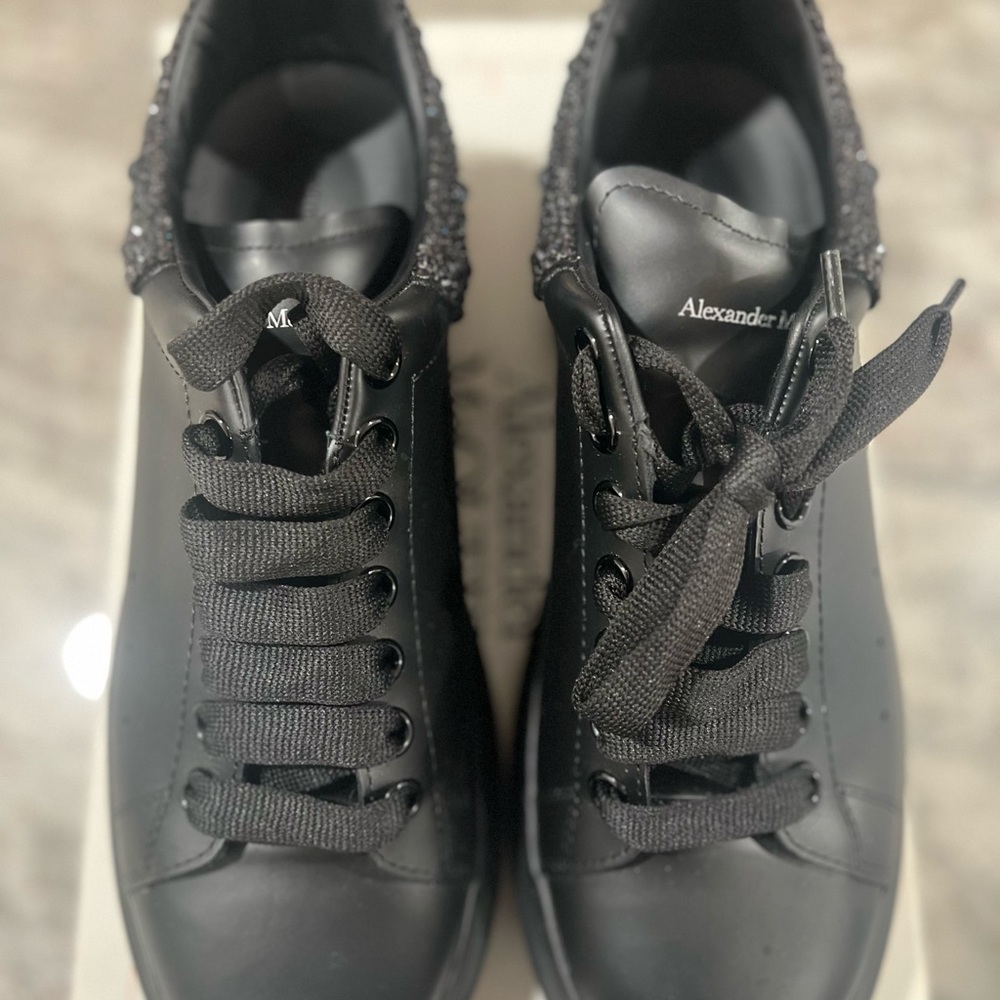 Alexander McQueen Black and White Accessories